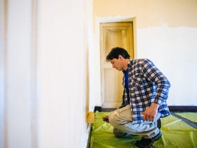 Using house painting tools and equipment to paint a home 400x300 1